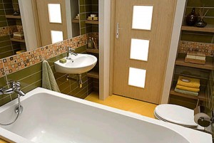 Установка двери в ванную комнату собственными руками, фото видео и этапы работ в фото
