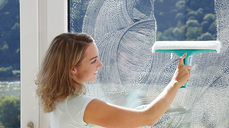 Как мыть пластиковые окна и подоконники в домашних условиях в фото