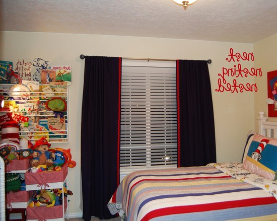 Выбираем шторы для детской комнаты мальчика в фото